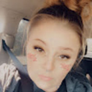 Meet your Posher, Lora